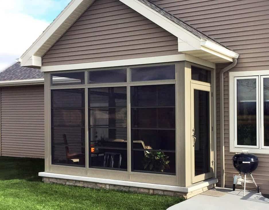 KH Exteriors - Screen Room
